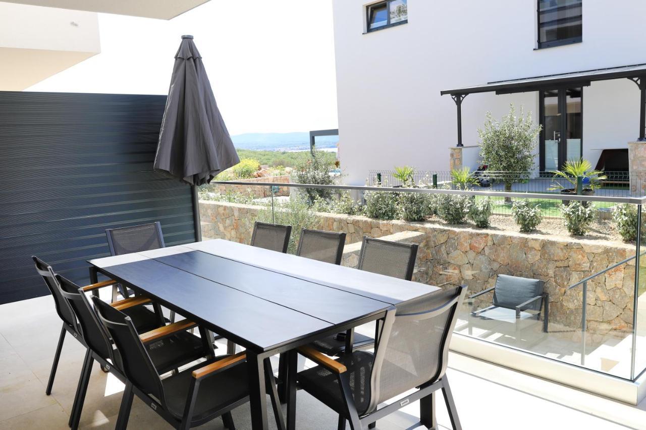 Brand New Apartment With Private Pool Njivice Exterior foto